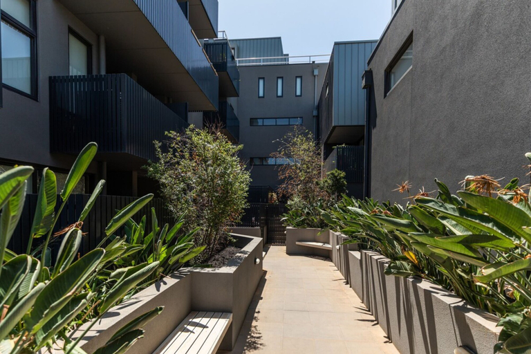 Exterior & Views 2, Spacious 2 Bedroom Inner City Townhouse with Private Rooftop, Melbourne
