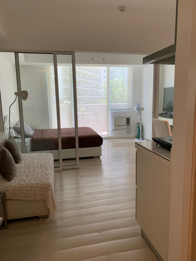 Others 5, Azure Monica Place at maui 908, Parañaque