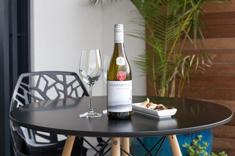 Food & Drinks 4, Tranquil, Spacious, Quiet Trendy with a View, City of Cape Town