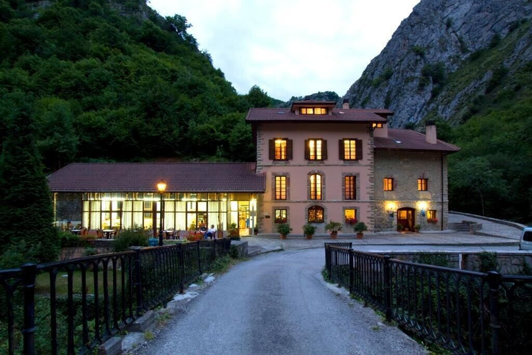 Exterior & Views 2, La Casona de Mestas, Asturias