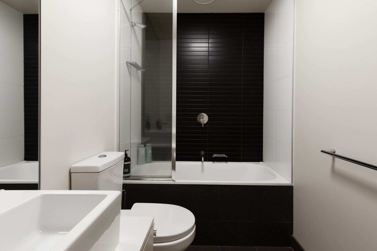 Bathroom 3, Spacious 2 Bedroom Inner City Townhouse with Private Rooftop, Melbourne