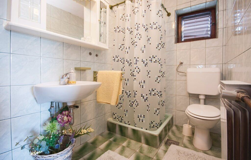 Bathroom 3, Apartments Nena, Šibenik