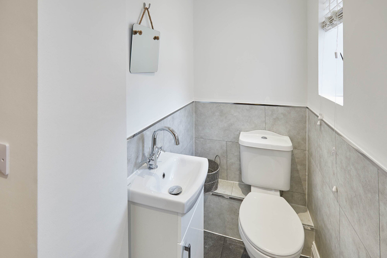 Bathroom 4, Host Stay Licence to Chill, Redcar and Cleveland