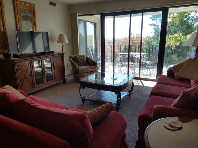 Others 1, Unit 134 - Large 2 Bedroom Condominium, Camden
