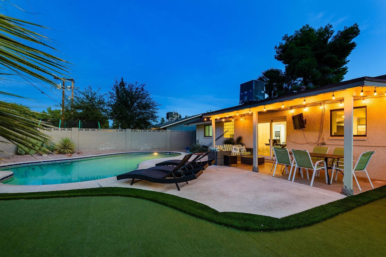 Exterior & Views, New Spacious Updated 5 min to OLD Town Heated Pool, Maricopa
