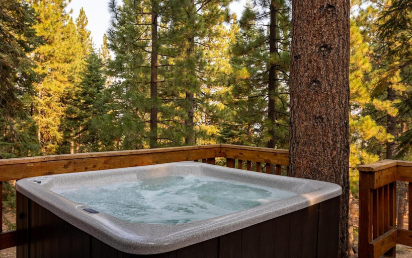 Bathroom 4, Deer Path 2 Criterion 5 - Hercules, Placer
