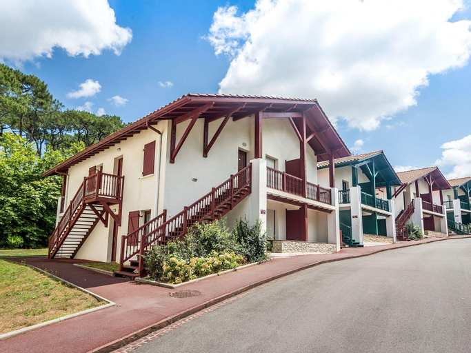 Exterior & Views 1, Spacious apartment with terrace, Pyrénées-Atlantiques