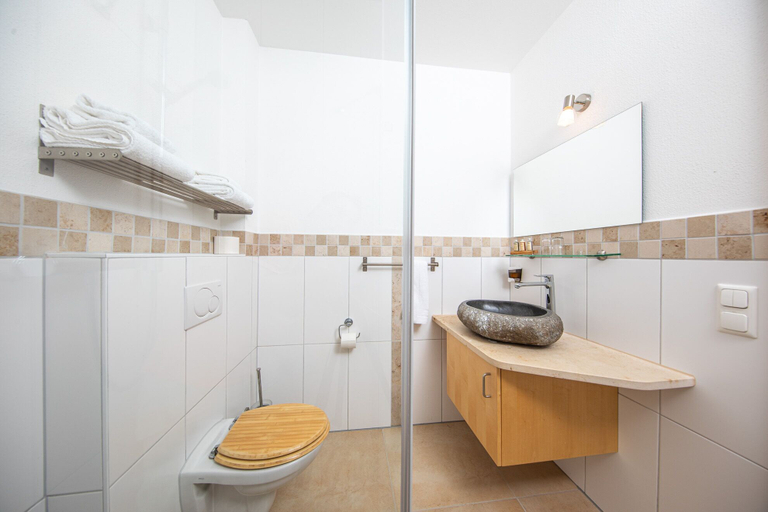 Bathroom 3, Hotel Donau-Ries & Restaurante Delphi, Donau-Ries