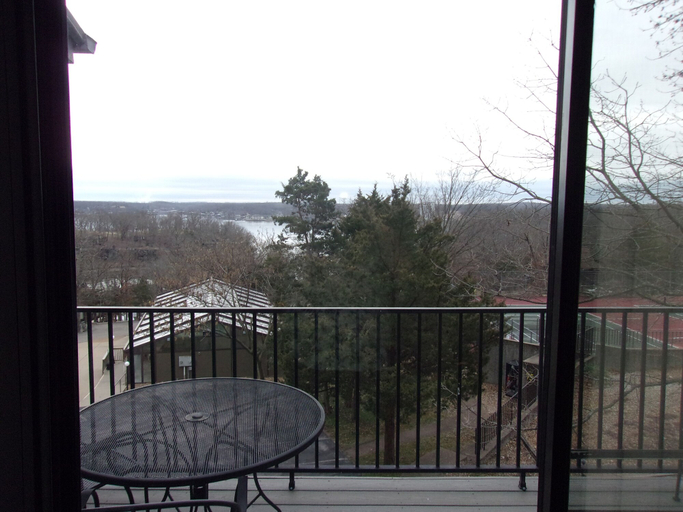 Others 5, Unit 134 - Large 2 Bedroom Condominium, Camden