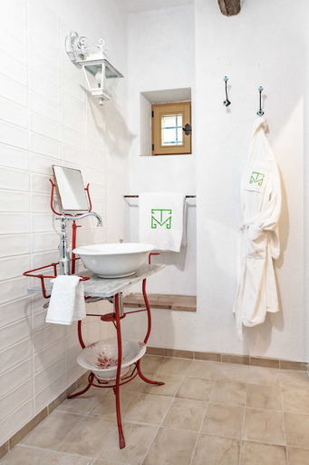 Bathroom 5, Tenuta Miranda, Asti