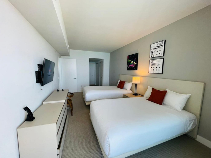 Bedroom 4, Stunning 2 2 Condo Ocean View to Hyde Beach, Miami-Dade