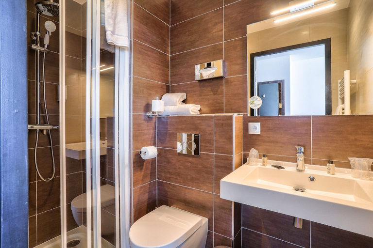Bathroom 4, Simons Boutique Hotel, Paris