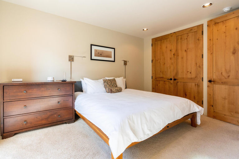 Bedroom 4, S. Mahoney Dr - Owl Meadows 24, San Miguel