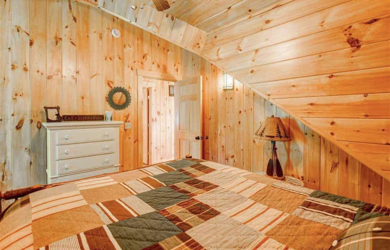 Bedroom 3, 489oer, Coos