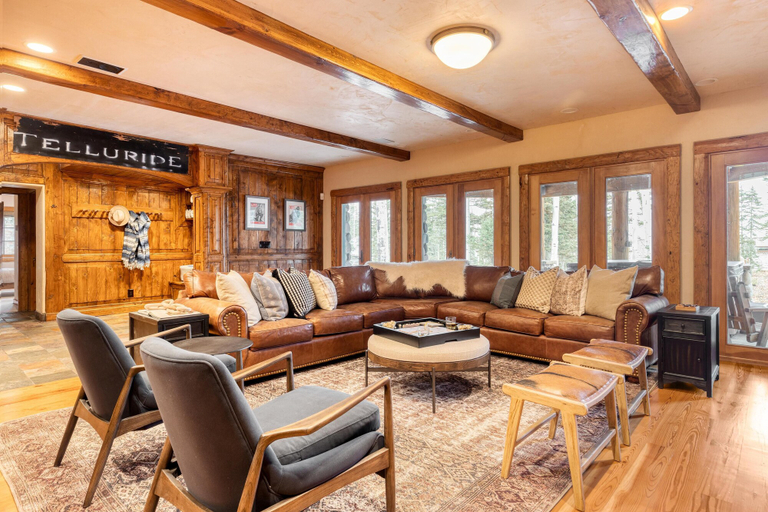 Public Area 1, Palmyra Dr - Ute Lodge, San Miguel