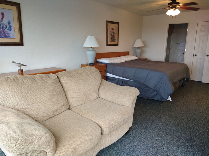 Bedroom 1, Unit 131 - Small 2 Bedroom Condominium, Camden