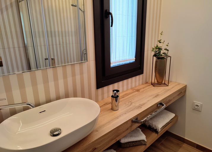 Bathroom 4, Aires de Miguez, Lugo