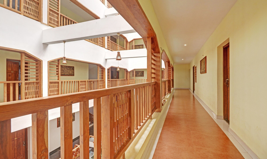 Public Area 3, Elephant Route Resort, Theni