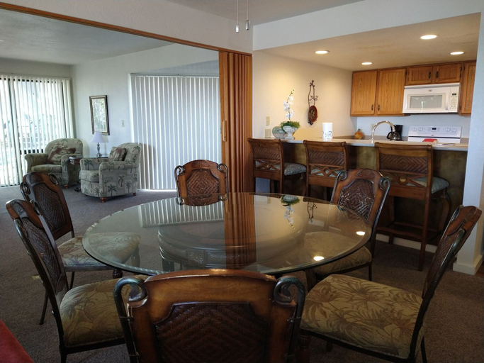 Others 5, Unit 129 - Large 2 Bedroom Condominium, Camden