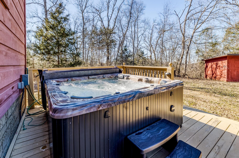 Others 5, Woodland Chalet, Sevier