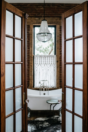 Bathroom 3, The Inn, Chaffee