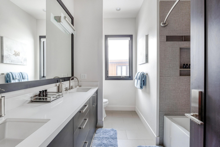 Bathroom 4, Willow Draw - White Wolf, Summit