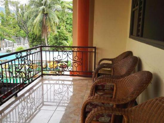 4, Hotel Liberty Gorontalo, Gorontalo