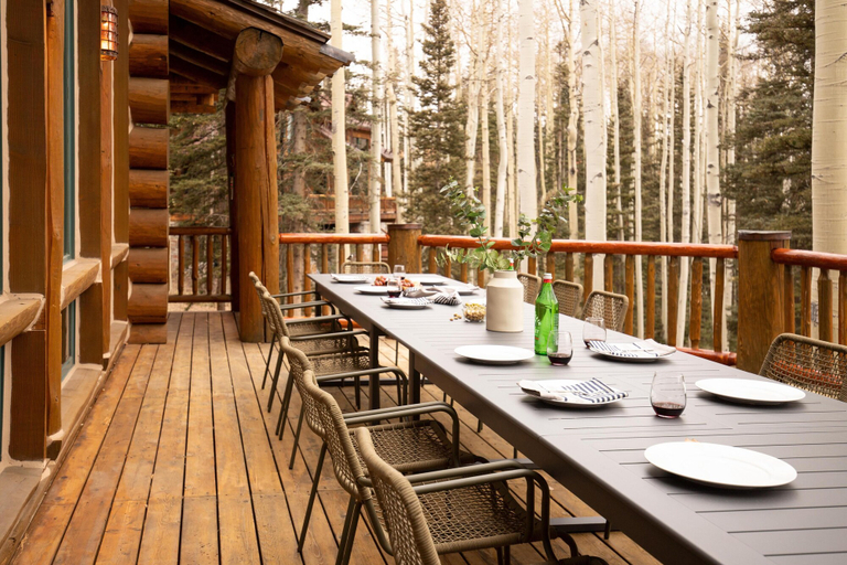 Food & Drinks, Palmyra Dr - Ute Lodge, San Miguel