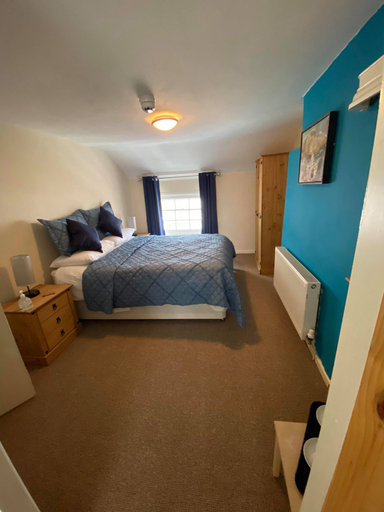 Bedroom 2, Old New Inn, Llanfyllin, Powys