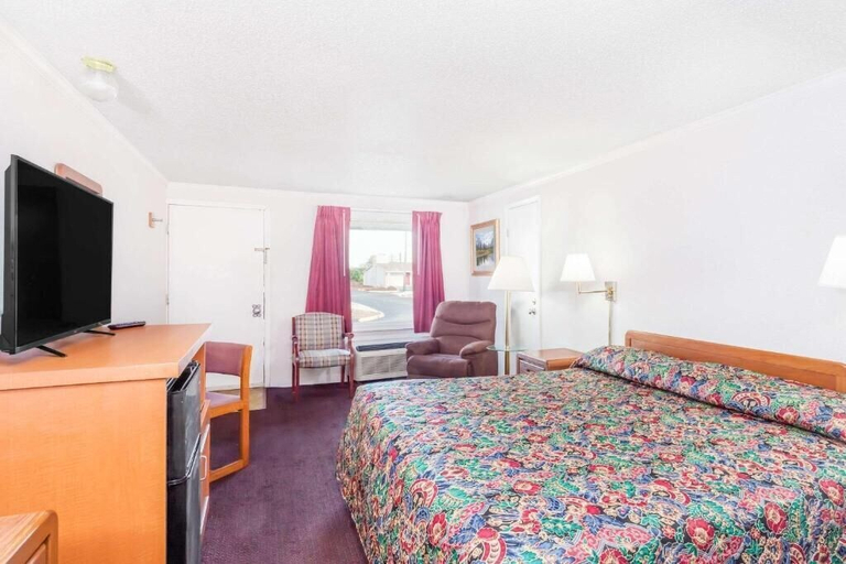 Bedroom 3, Corbin Inn, Laurel