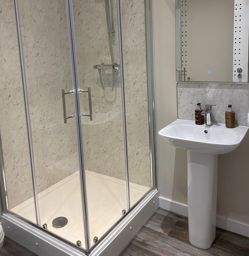 Bathroom 3, The Inn At Charlestown, Fife