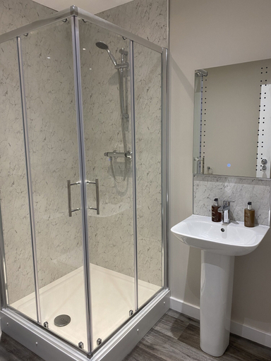 Bathroom 3, The Inn At Charlestown, Fife