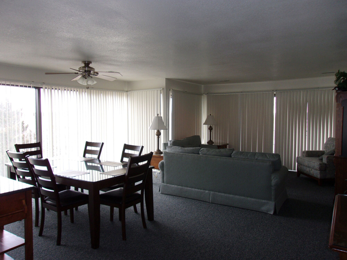 Others 4, Unit 133 - Small 2 Bedroom Condominium, Camden