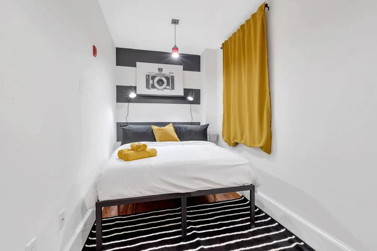 Bedroom, Comfy and Cozy Rittenhouse Retreat, Philadelphia