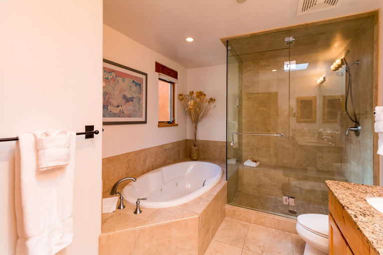 Bathroom 4, Bishop's Villa K, 3 Bedrooms, Pool Access, Fireplace, Wifi, Sleeps 6, Santa Fe