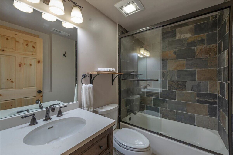 Bathroom 5, Truckee - Tahoe Donner Escape, Nevada