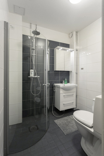 Bathroom, 2ndhomes Cozy & Spacious 2BR Apartment, Uusimaa