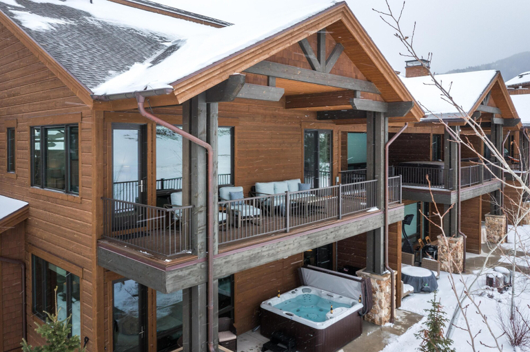 Exterior & Views 2, Willow Draw - White Wolf, Summit