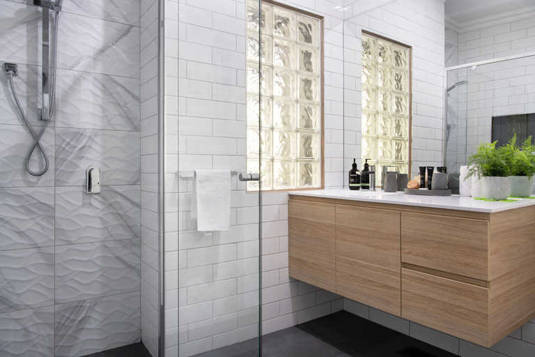 Bathroom 4, Arabella Heights, Hepburn - East