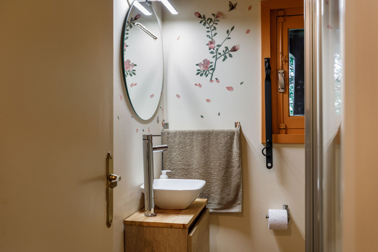 Bathroom 5, Finca la Peñiga, Cantabria