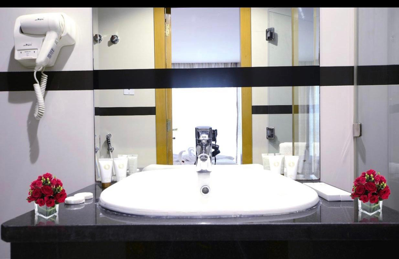 Bathroom, Panorama Hotel, Kuwait City