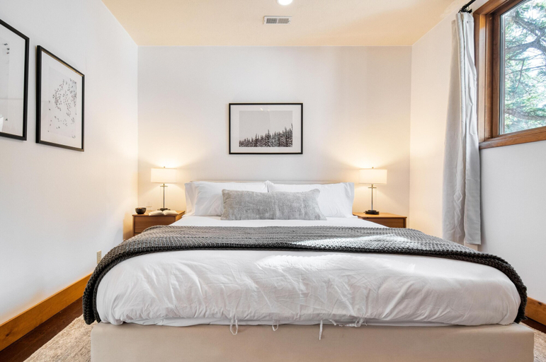 Bedroom 3, Innsbruck Strasse - Silver Hollow, Summit