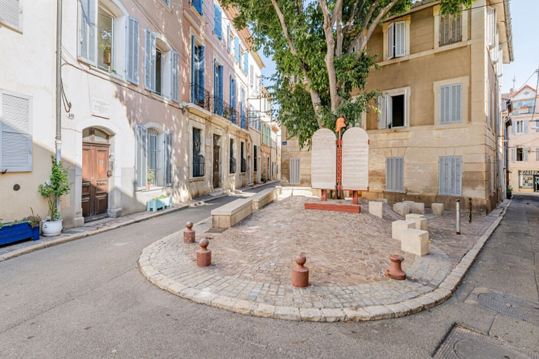 Exterior & Views 2, La ColocXL - Magnifique duplex 110 m² - 5 chambres + parking, Bouches-du-Rhône