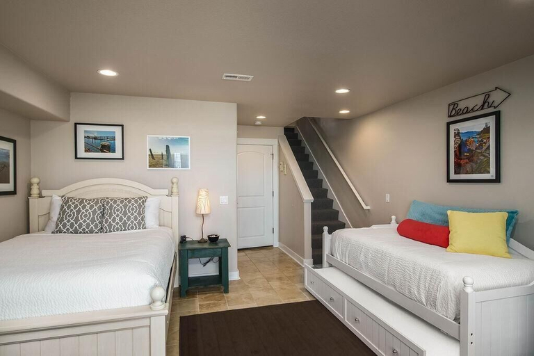 Bedroom 3, Pacific St 5 SF 15 Moonlight, Tillamook