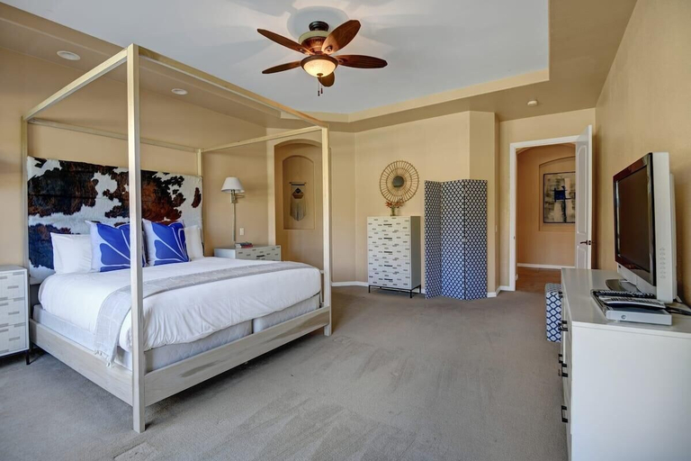Bedroom 4, Songbird Ave NT 6 Songbird, Riverside