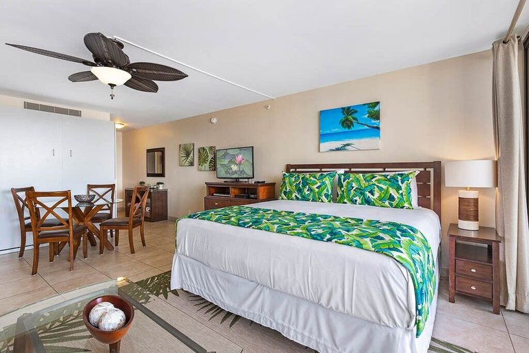 Bedroom 4, Direct Beachfront Studio w Pool-valley Isle 407, Maui