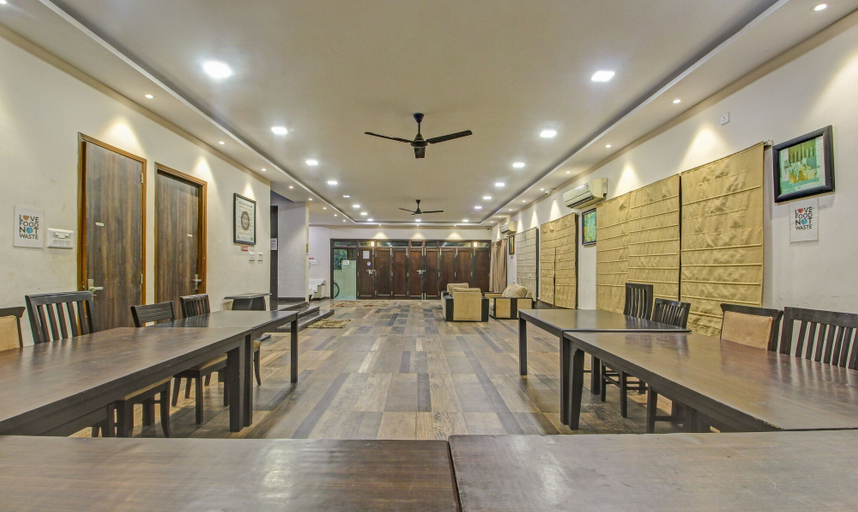 Food & Drinks 5, TREEBO TREND AADORLYS, North 24 Parganas
