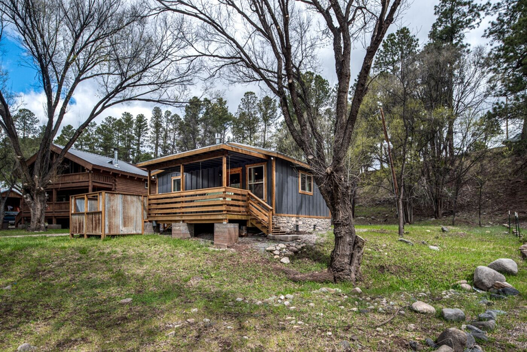 Exterior & Views 2, Starlight Cabin, Lincoln