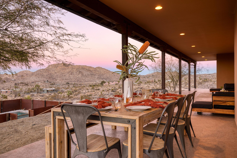 Food & Drinks, Lilley Rd - Desert Stone, San Bernardino