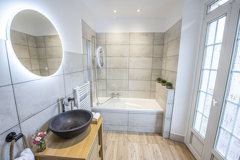 Bathroom 4, Hotel La Bonne Auberge, Alpes-Maritimes